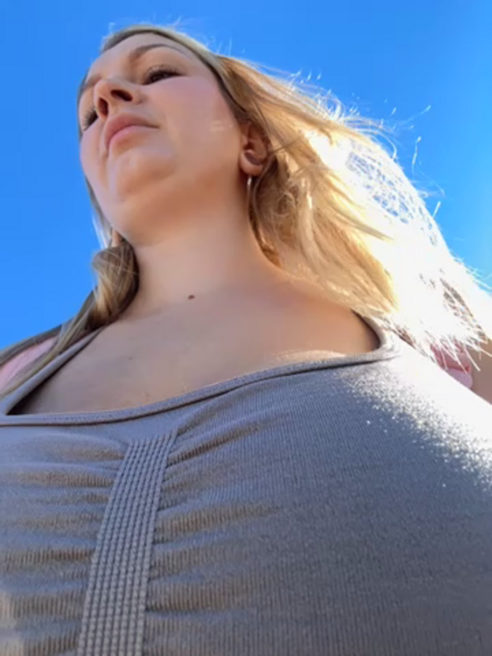 Teya_moon_