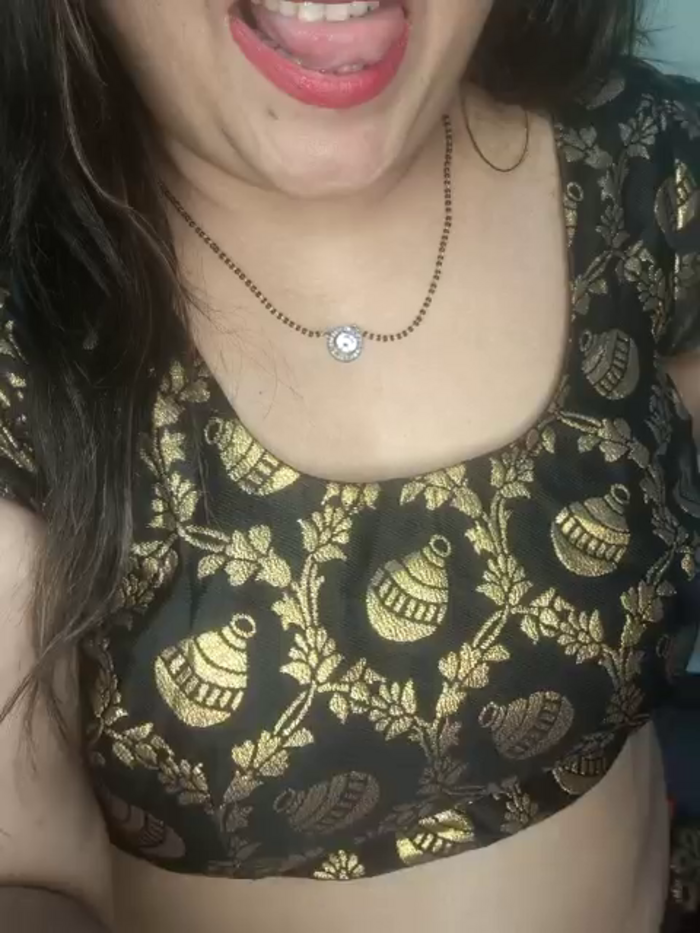 Indian_hotmilfs