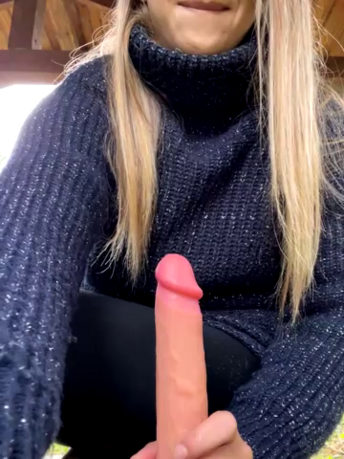 Risky_girl23