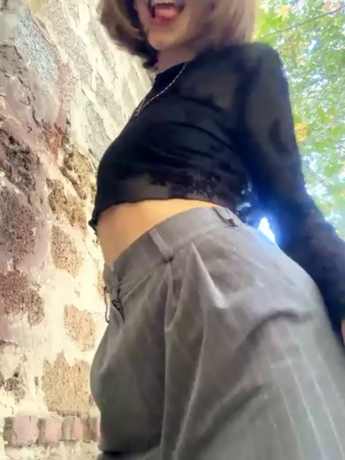 Street_young