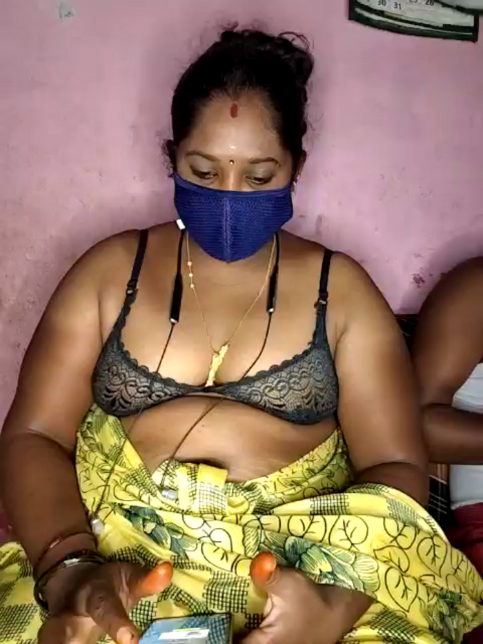 tamilvillagecouple1