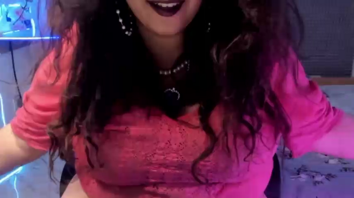 Gulabi_Queen