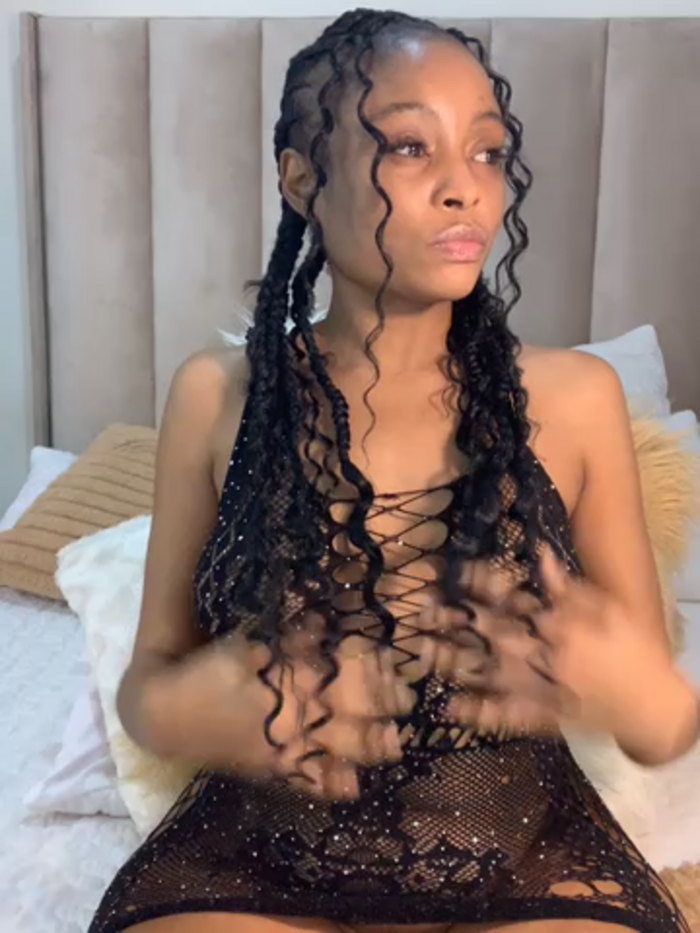 SexyDee025