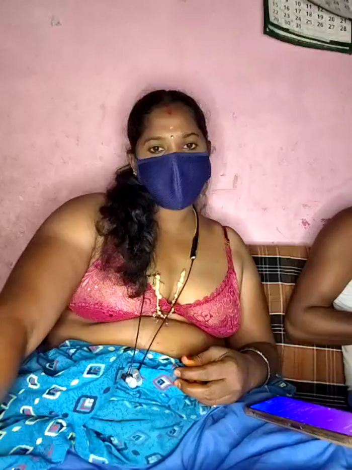 tamilvillagecouple1