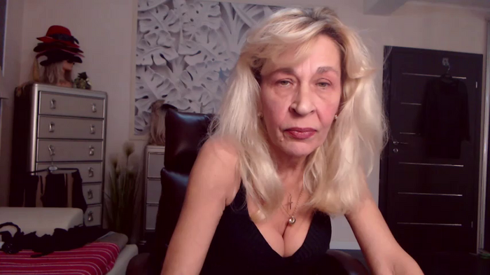 HornyMilf_555