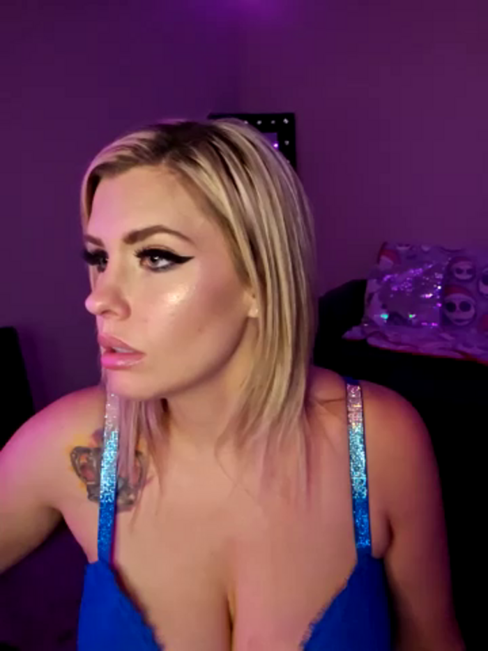 ellieconradxo