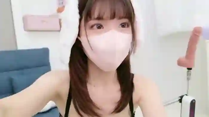 2024/10/10/stripchat--minami--13-57-53