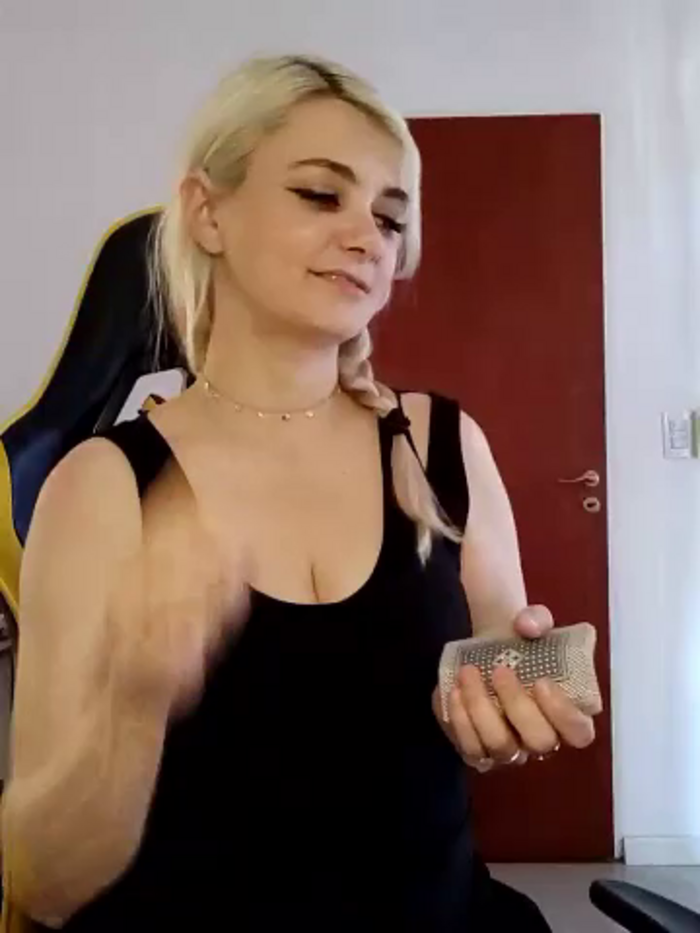 Angelaxxdemir