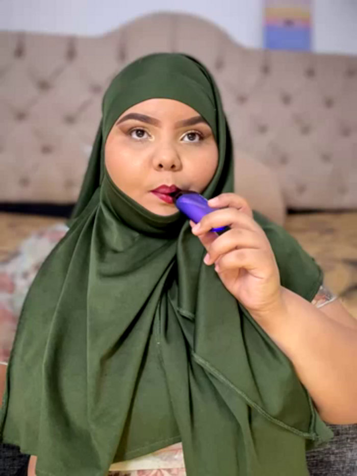 _Shara_Handal_