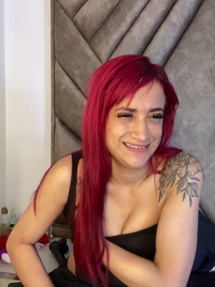 Adara_Rousse