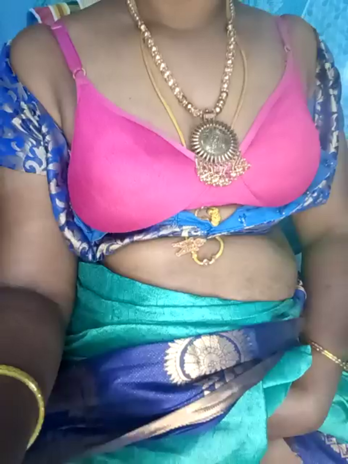 Tamil-hotwife