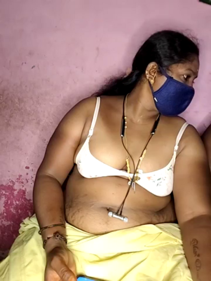 tamilvillagecouple1