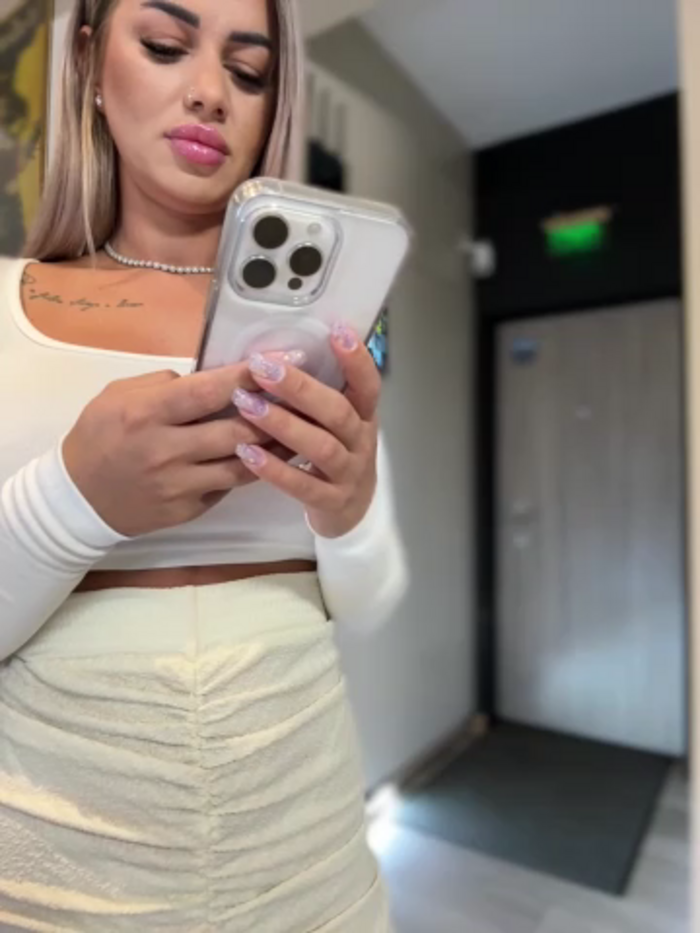 KirstieVegas
