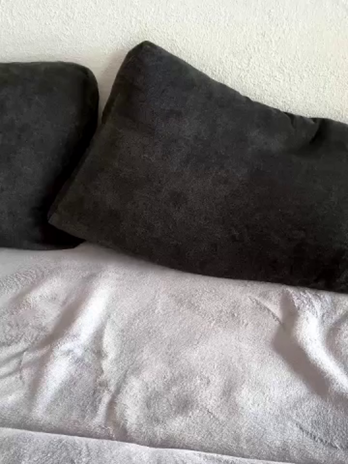 LaraBlond