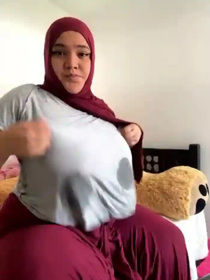 2024/10/12/stripchat-sweetmuslim01-19-46-49