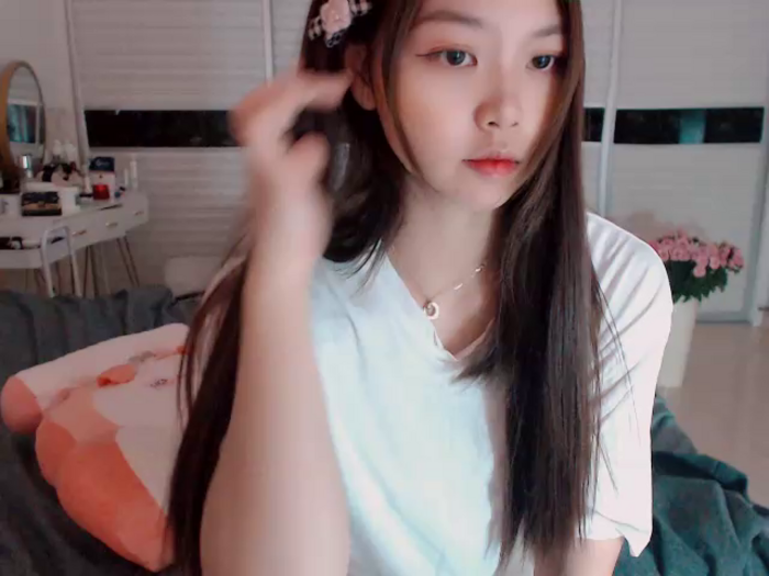 -Lucky_Girl