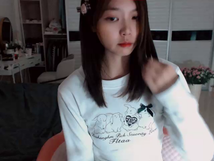 -Lucky_Girl