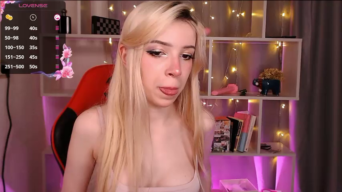 Mona_Miko