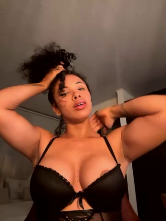 Brunettexio