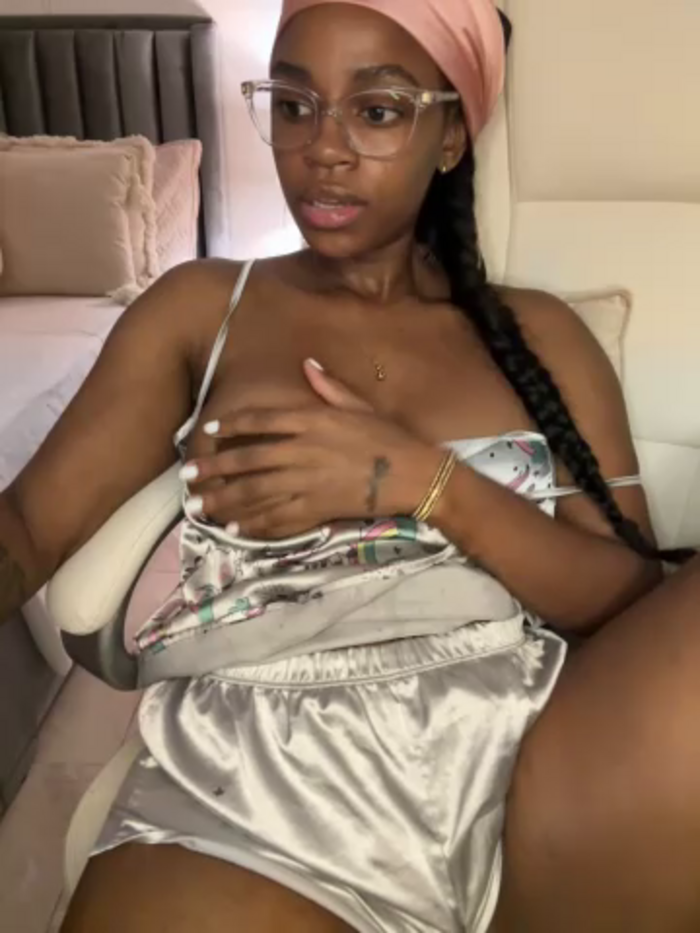 CharlottX