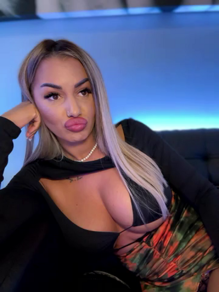 KirstieVegas