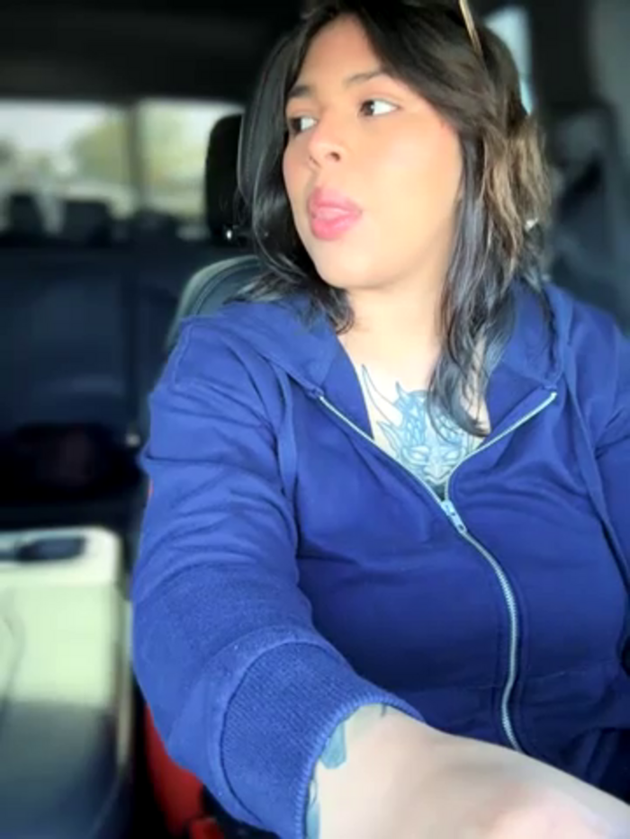 miacanela_xo