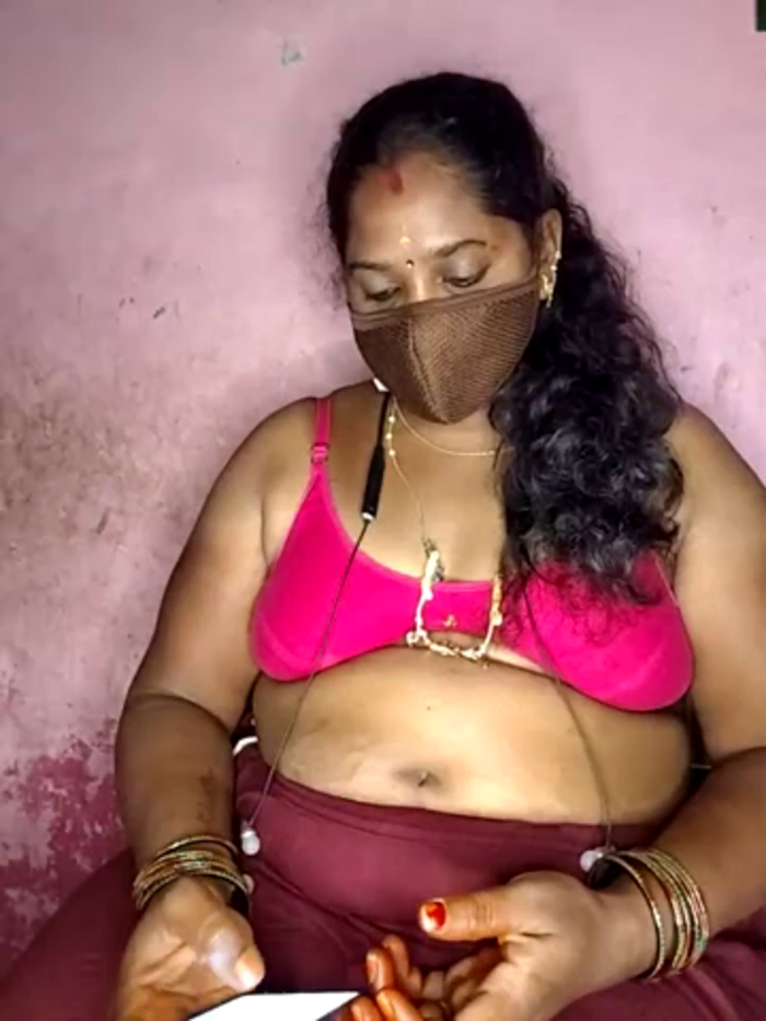 tamilvillagecouple1