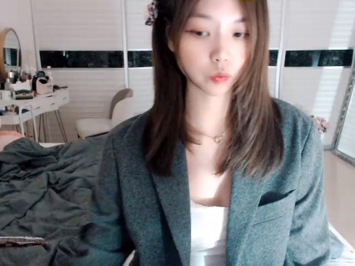 -Lucky_Girl