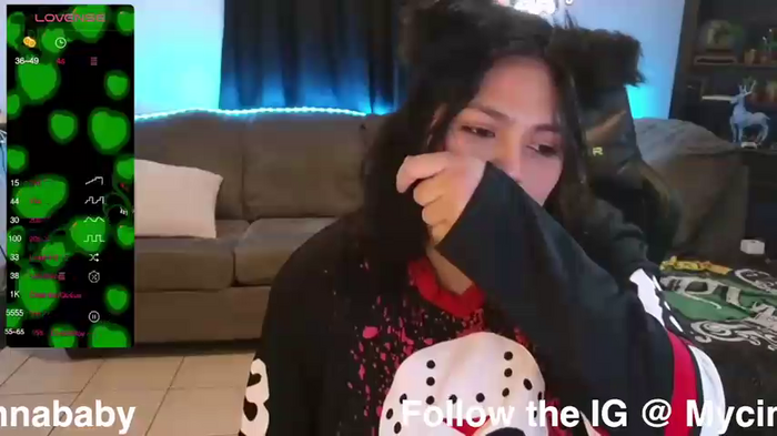miacanela_xo