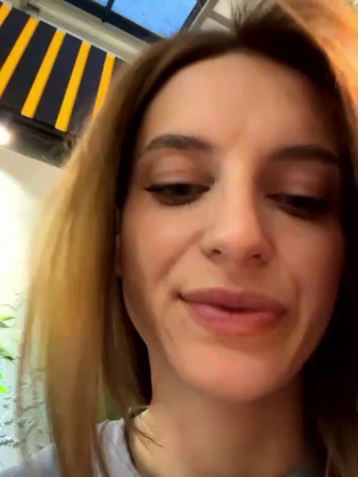 -AngelAri-