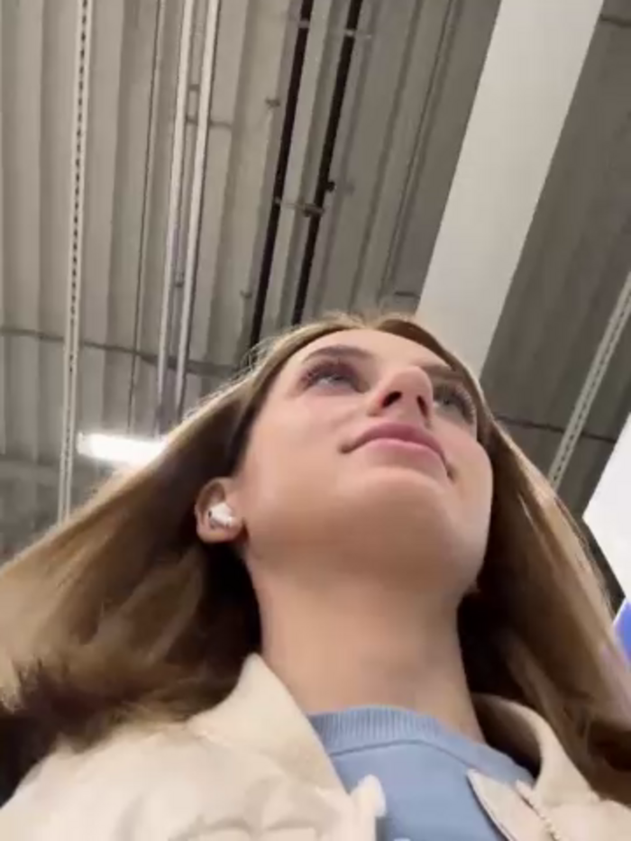 -AngelAri-