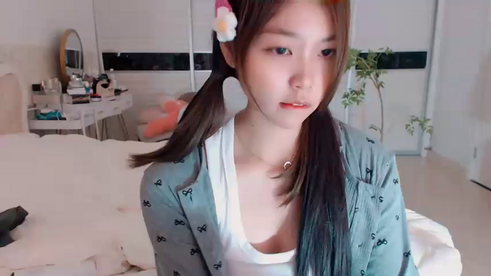 -Lucky_Girl