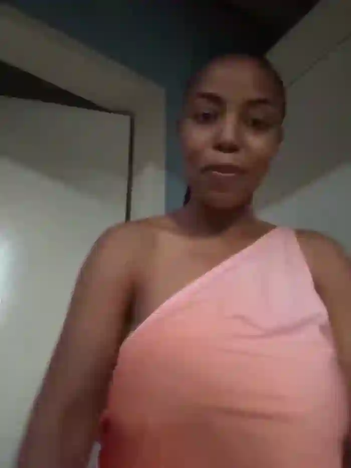 2024/10/16/stripchat-tamia_98-16-14-26
