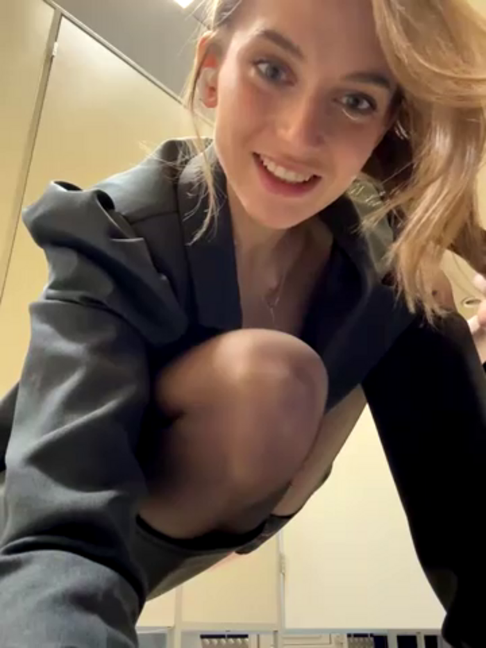 -AngelAri-