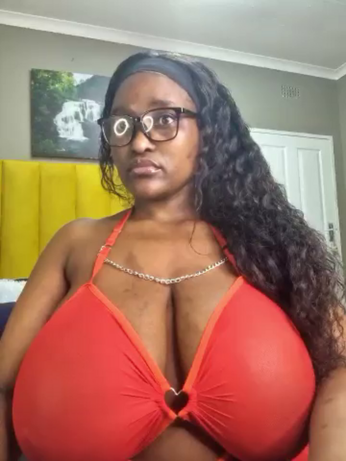 Bustygoddess32