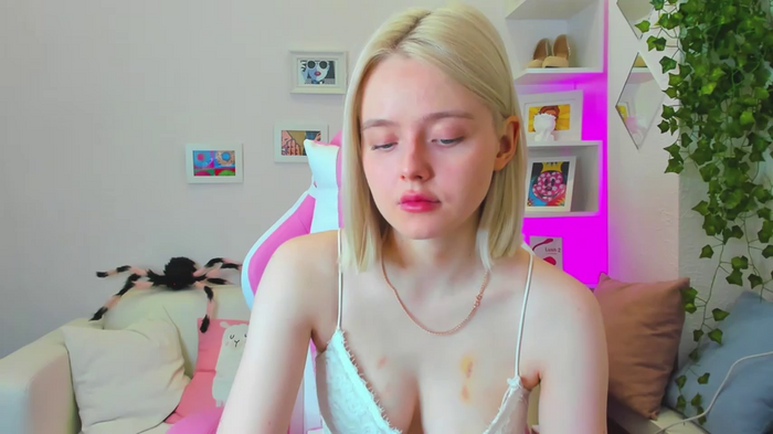 Lola_Blondy