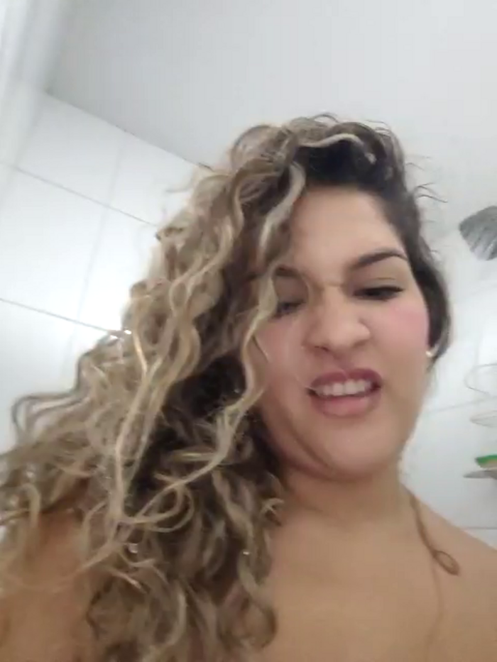 Sara_smiiith211