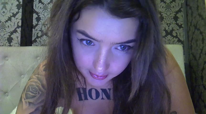 LucyLuxee19