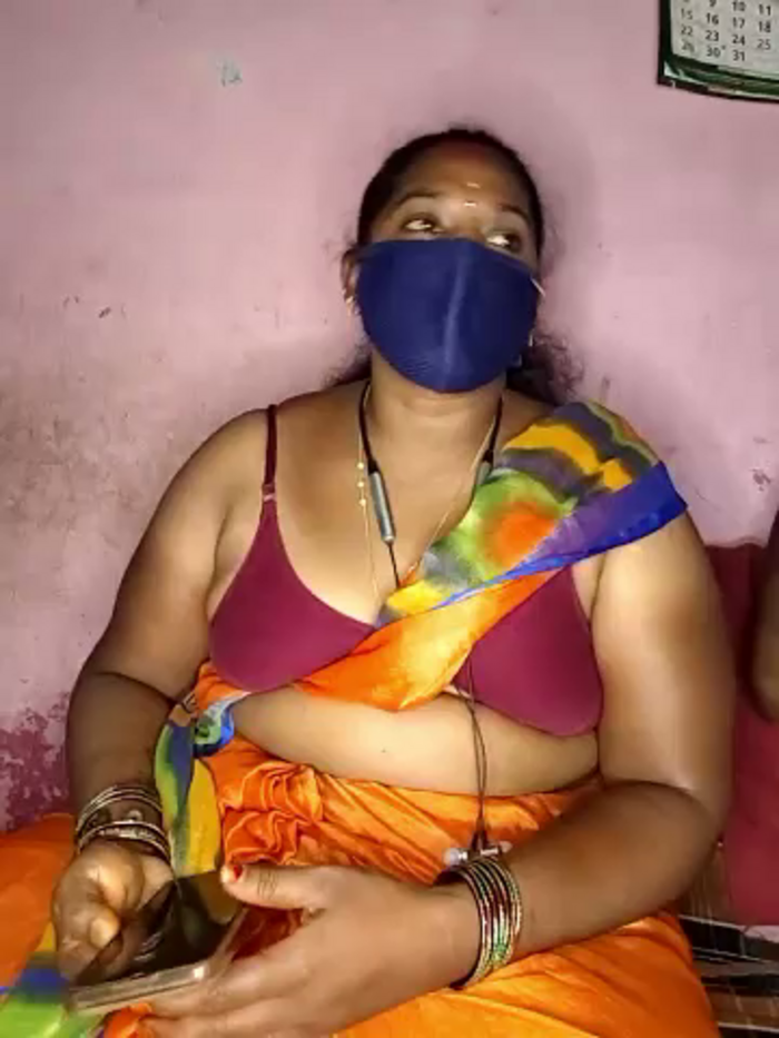 tamilvillagecouple1