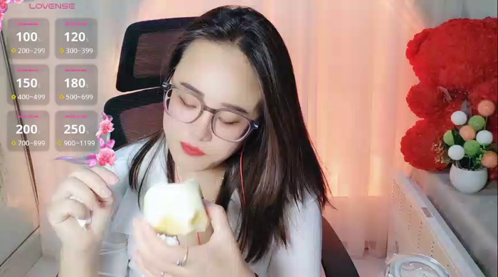 YY-Nicole