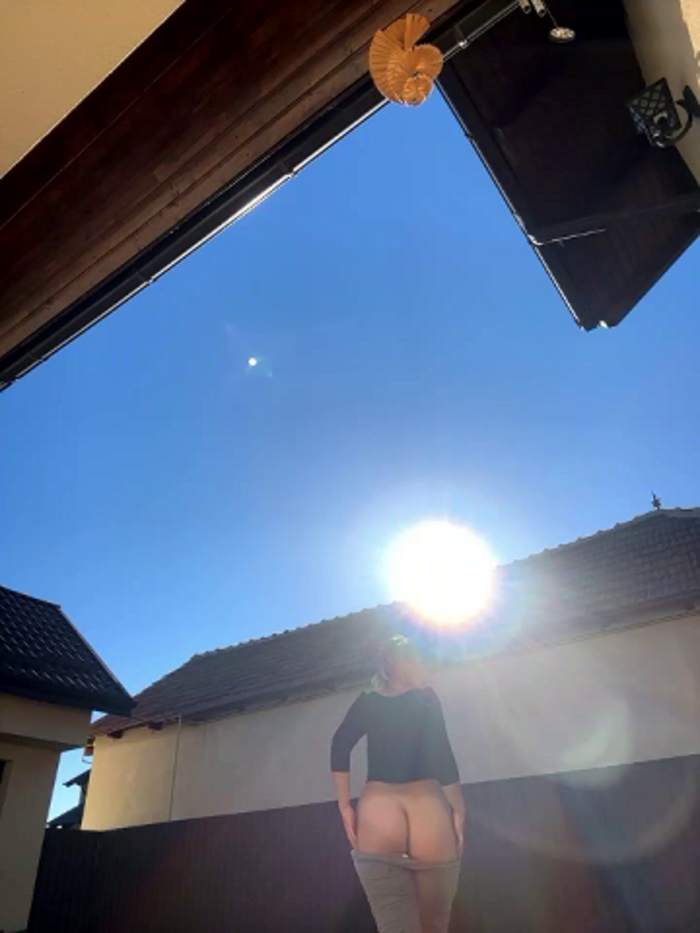 ladywithbigass