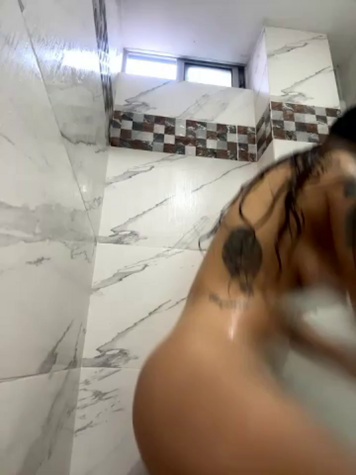 lau_ass_goddess