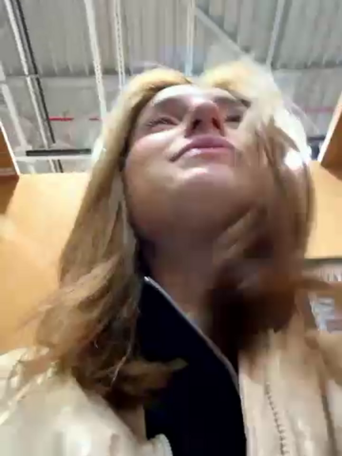 -AngelAri-
