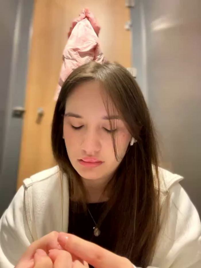 Holly_Molii