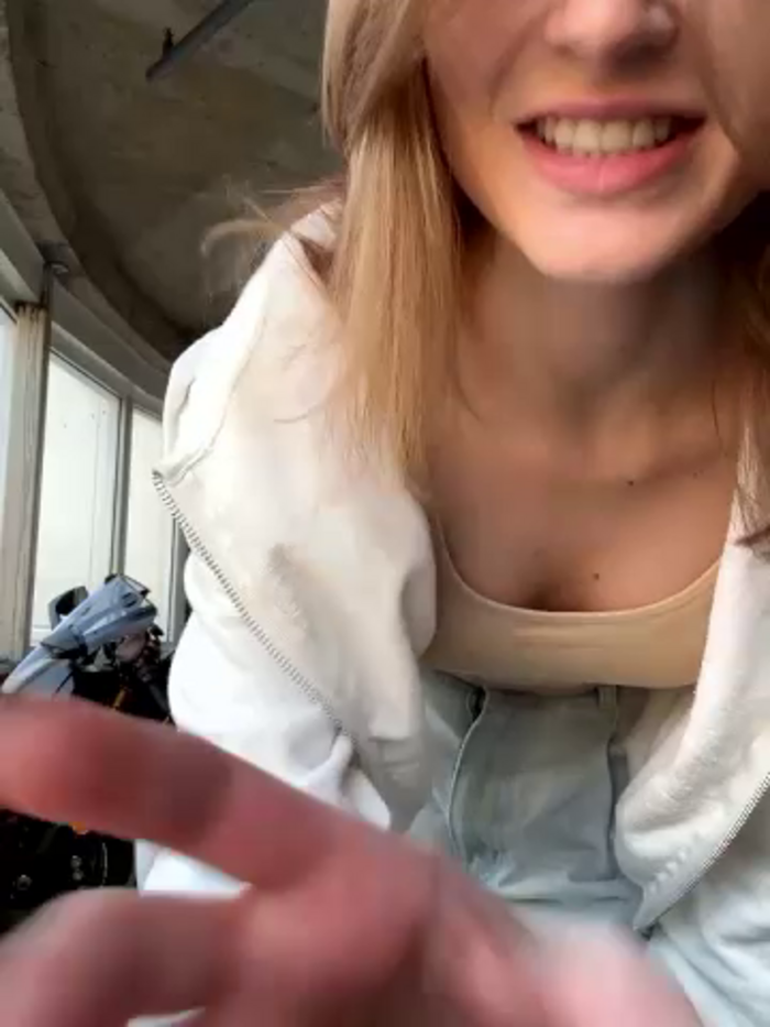 -AngelAri-