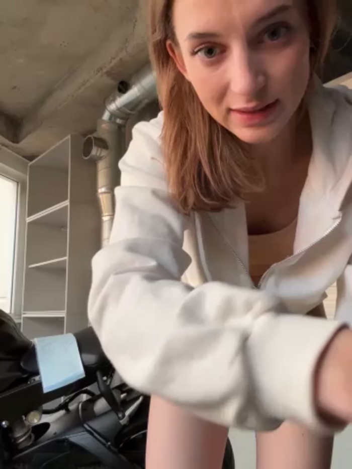 -AngelAri-