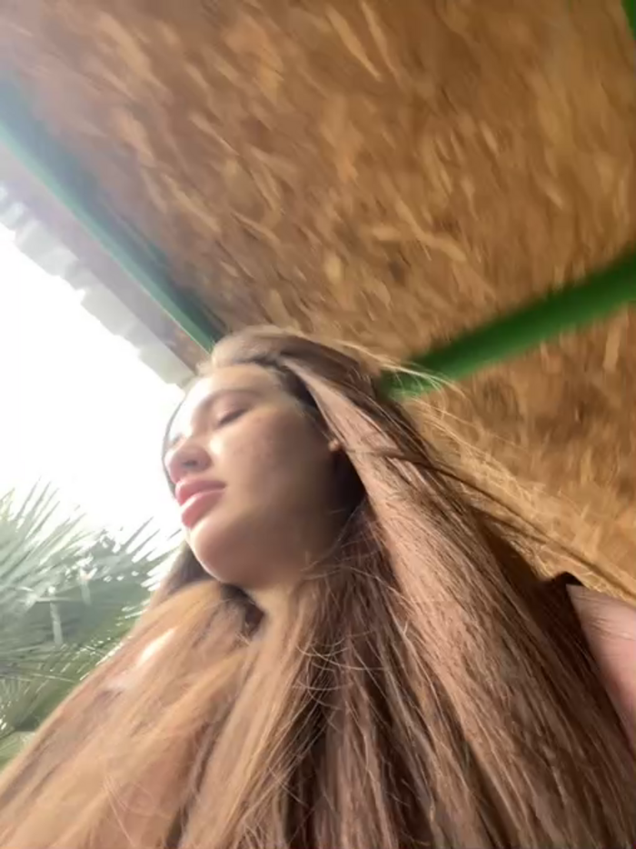 Holly_Molii
