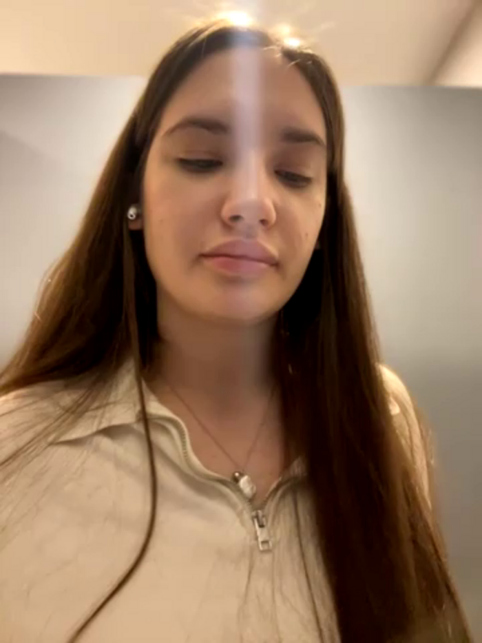 Holly_Molii