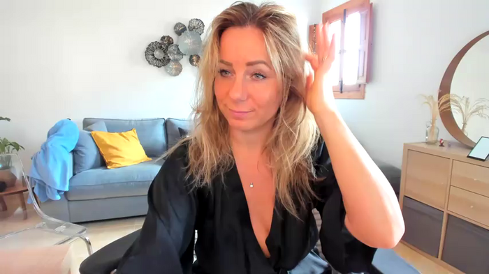 angela_88
