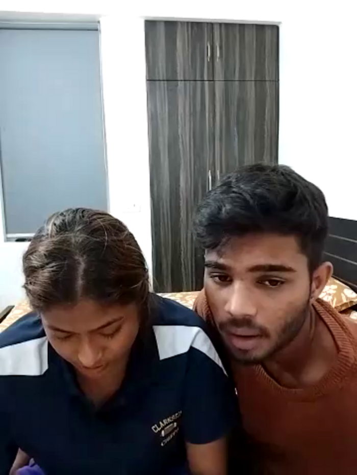 smiley_couple